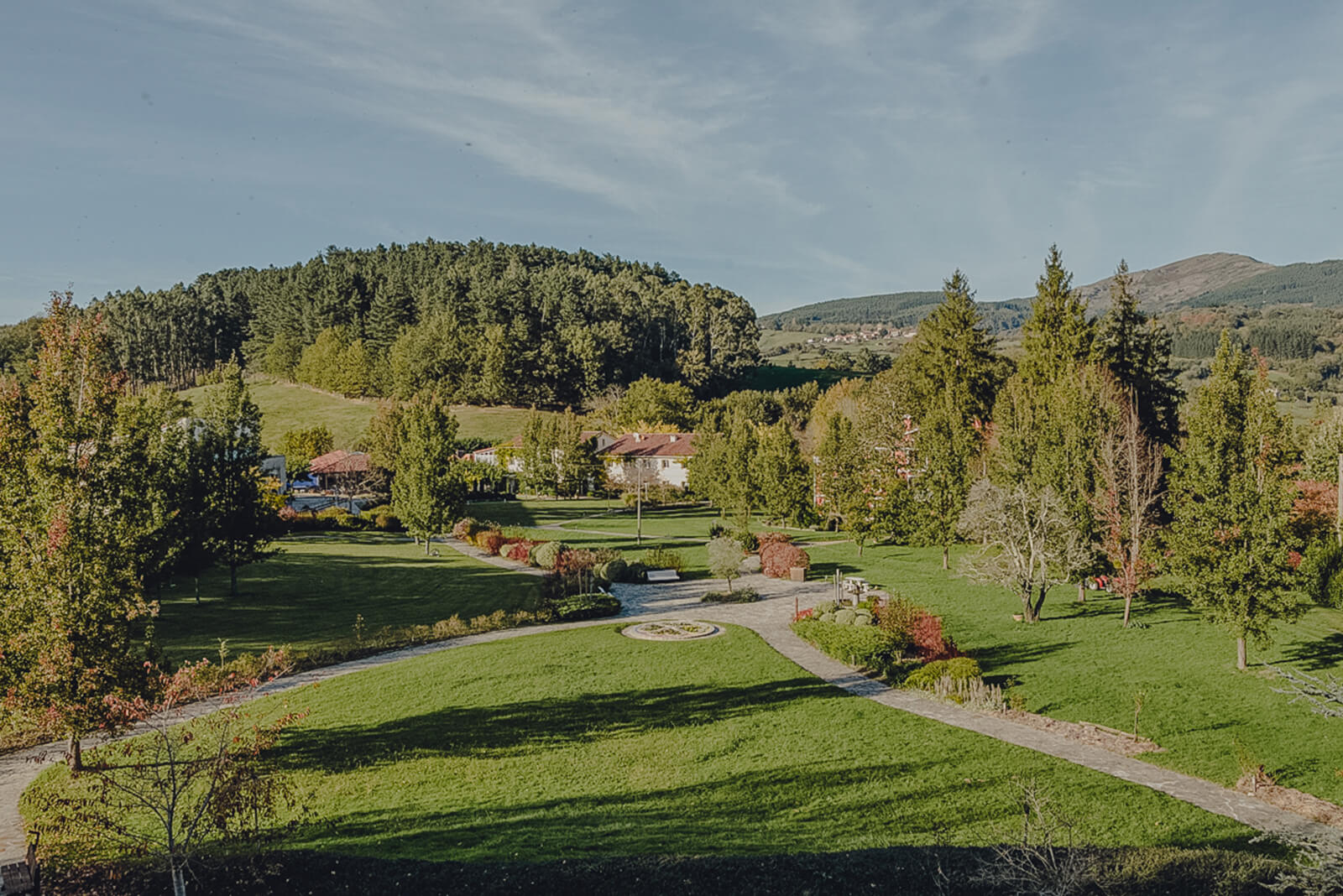 Amalurra Eco Resort — instalaciones y entorno de la casa, en Artzentales, Bizkaia (imagen 2)