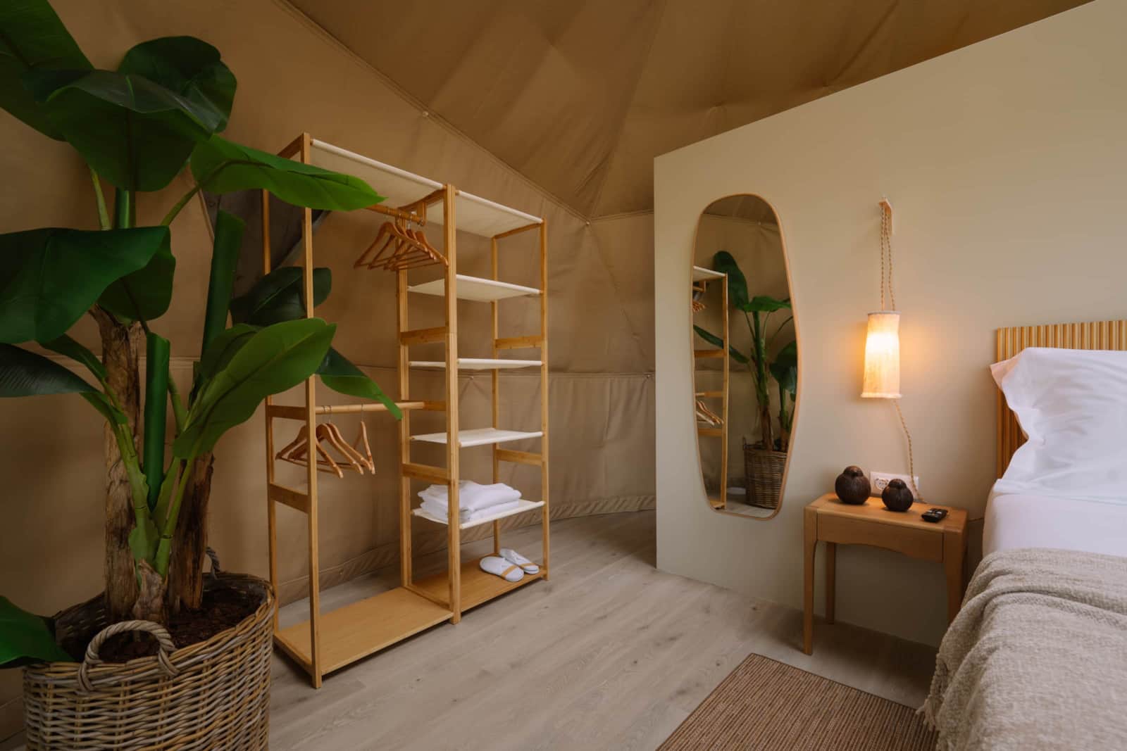Umbra Domes — instalaciones, parcelas y entorno (imagen 25)