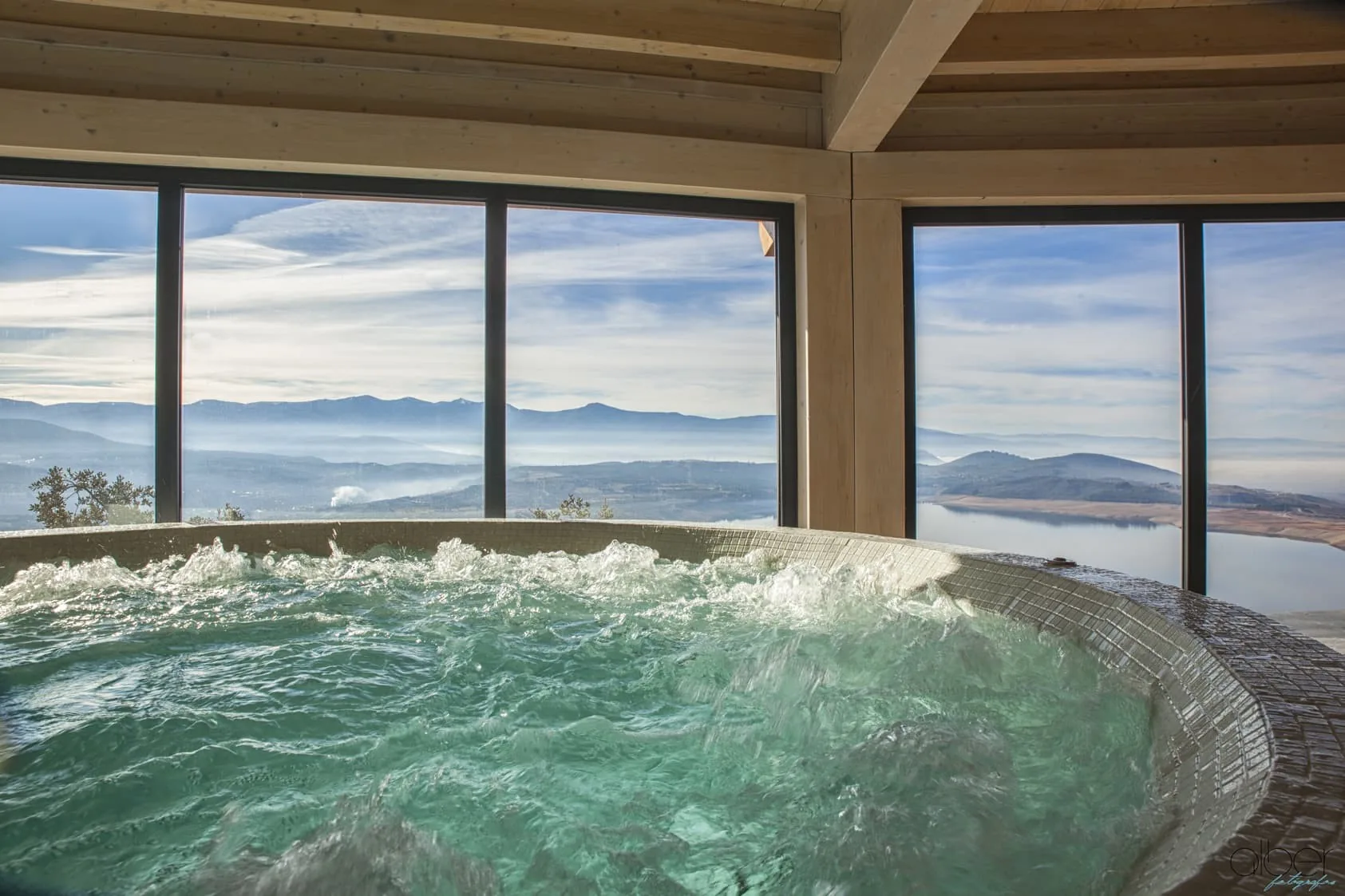 The Rock Suites & Spa — instalaciones y entorno del hotel, en Congosto, El Bierzo (León) (imagen 6)