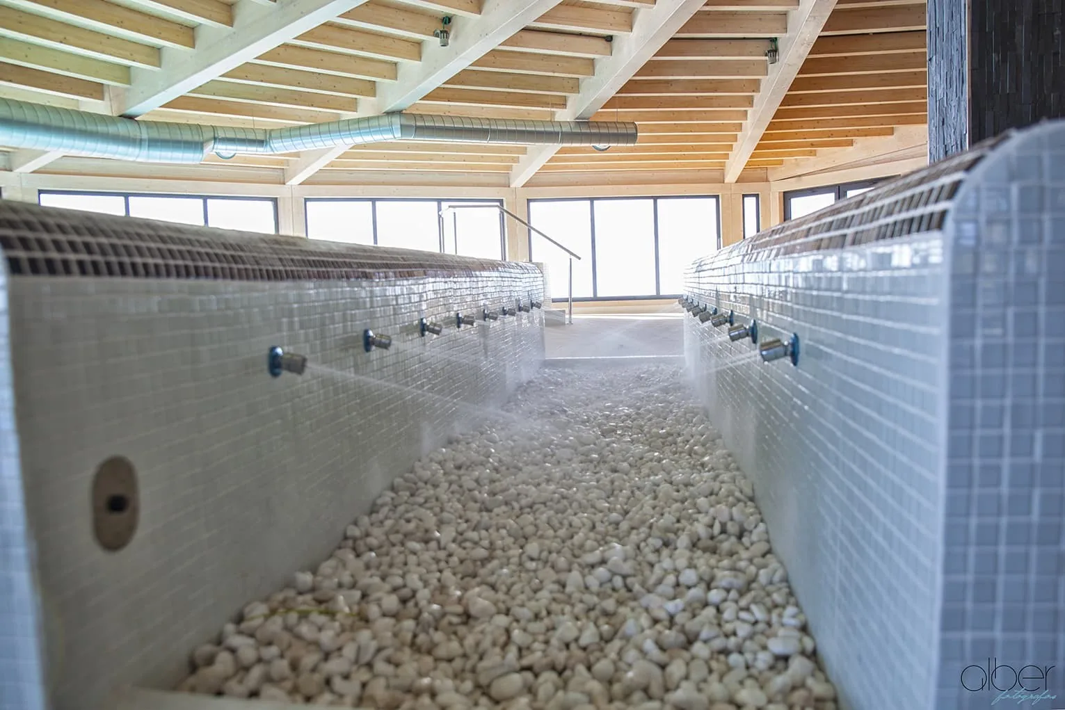 The Rock Suites & Spa — instalaciones y entorno del hotel, en Congosto, El Bierzo (León) (imagen 9)