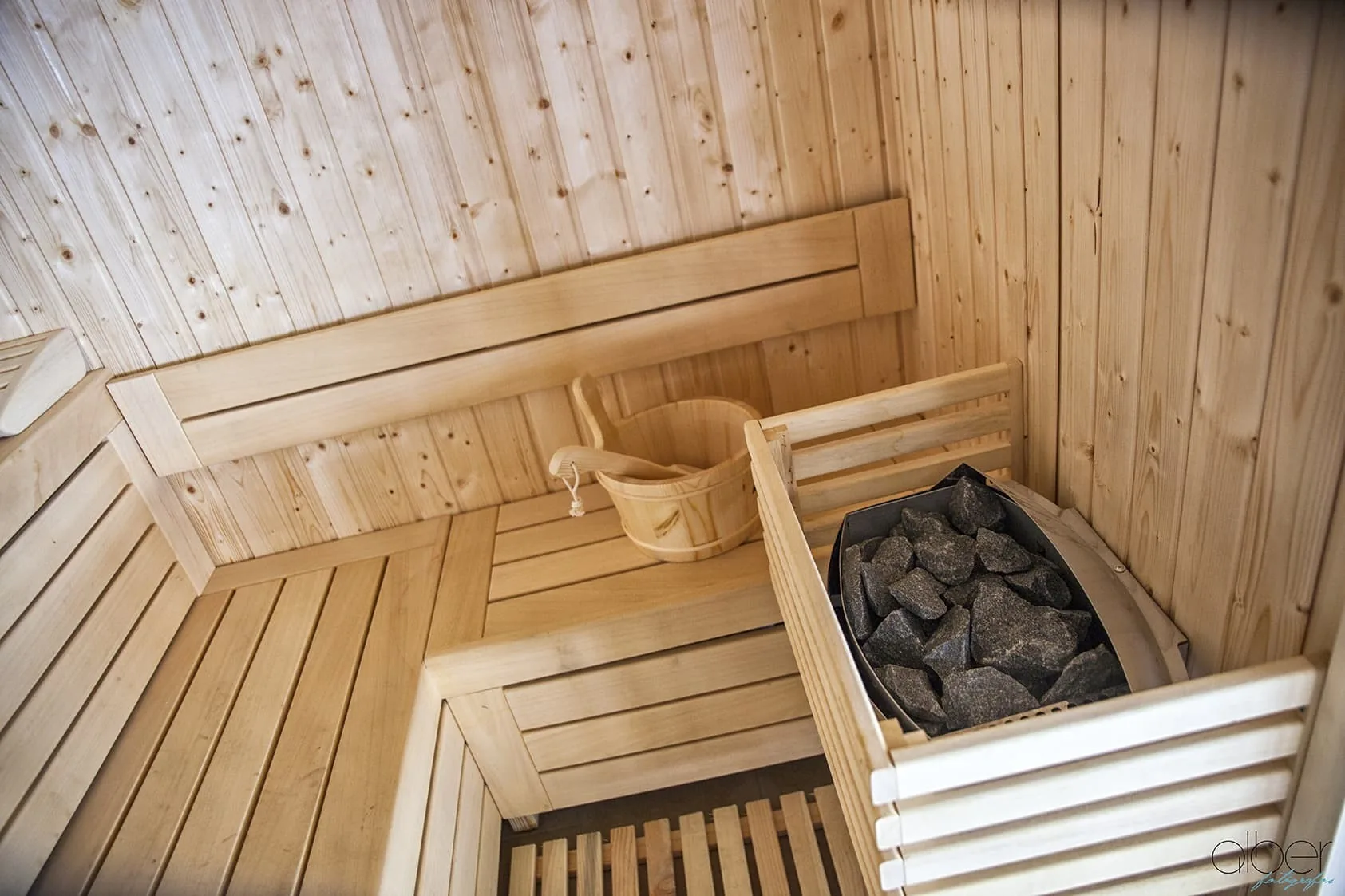 The Rock Suites & Spa — instalaciones y entorno del hotel, en Congosto, El Bierzo (León) (imagen 10)