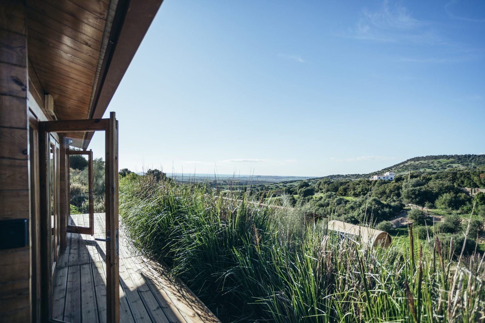 Petirrojo Eco-lodge — el jardín y las vistas de la cabaña, en Vejer de la Frontera, Cádiz (imagen 7)