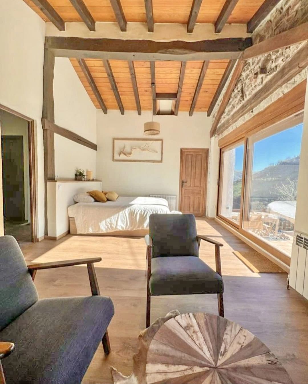 Las Cabañas del Valle — camping en Valles Pasiegos, Cantabria, Cantabria · Cocina completa equipada (horno, vitro, menaje)