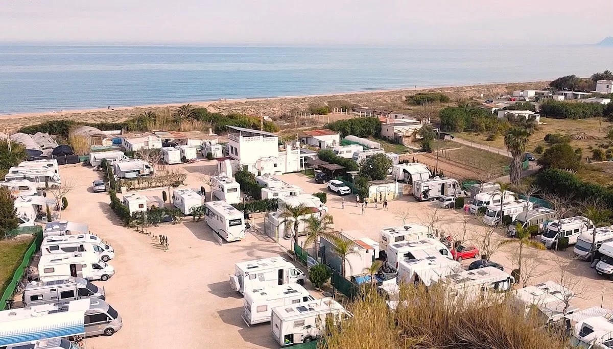 Área autocaravana La Finca — camping en Tavernes de la Valldigna, Valencia, Comunidad Valenciana · 4.4 de 5 (609 opiniones)