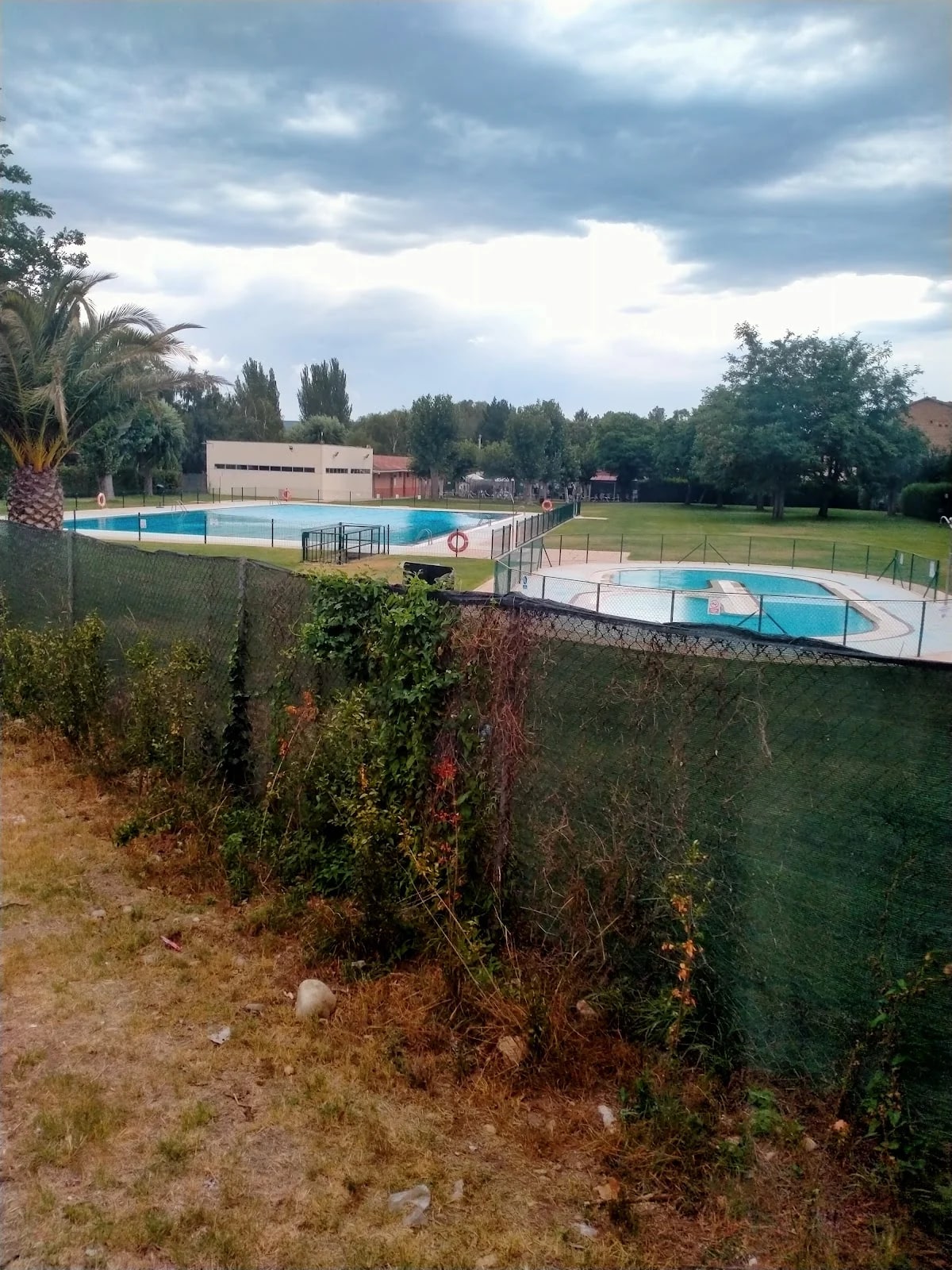 Area autocaravanas — camping en Casalarreina, La Rioja, La Rioja · 4.5 de 5 (31 opiniones)