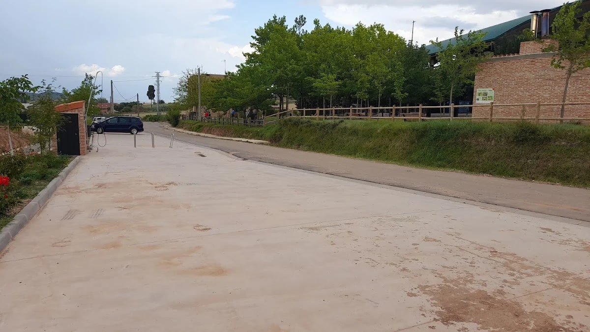 Área de autocaravanas - frontón — camping en Ventosa, La Rioja, La Rioja · 4.2 de 5 (20 opiniones)