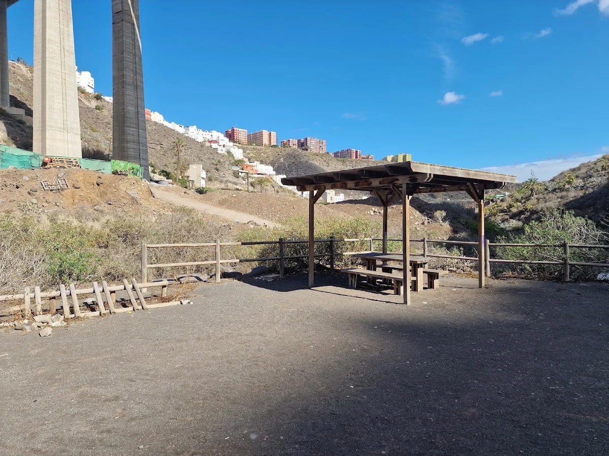 Area de descanso — camping en Las Palmas de Gran Canaria, Las Palmas, Canarias · 3.0 de 5 (2 opiniones)