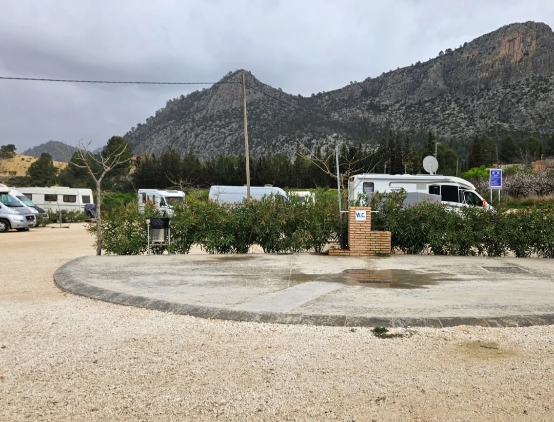 Area de servicio de autocaravanas y caravanas Casas Nuevas — camping en Casas Nuevas, Murcia, Murcia · 4.7 de 5 (122 opiniones)