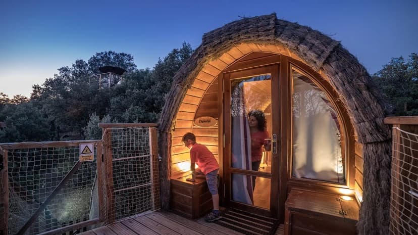 Cabañas en los árboles Monte Holiday — foto 1, en Gargantilla del Lozoya, Madrid