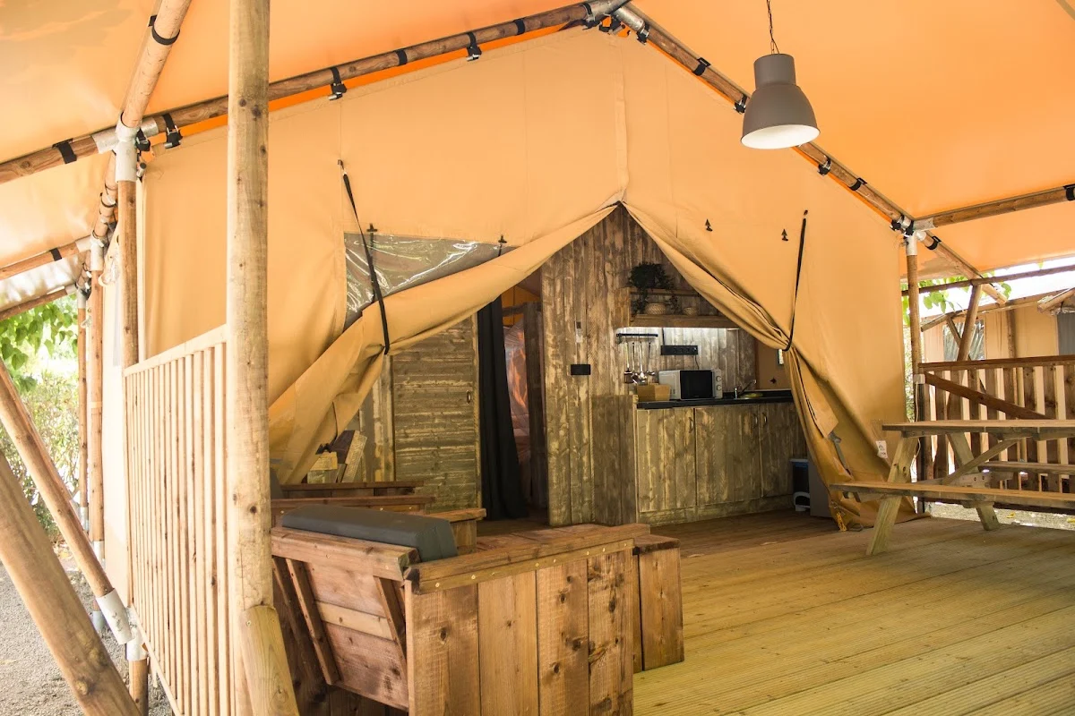 Camping Armanello — camping en Benidorm, Alicante, Comunidad Valenciana · 4.4 de 5 (1509 opiniones)