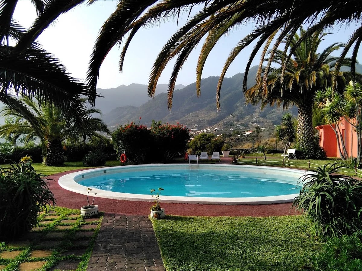 Camping Bungalows El Castaño — camping en Dos Pinos, Santa Cruz de Tenerife, Canarias · 4.3 de 5 (17 opiniones)