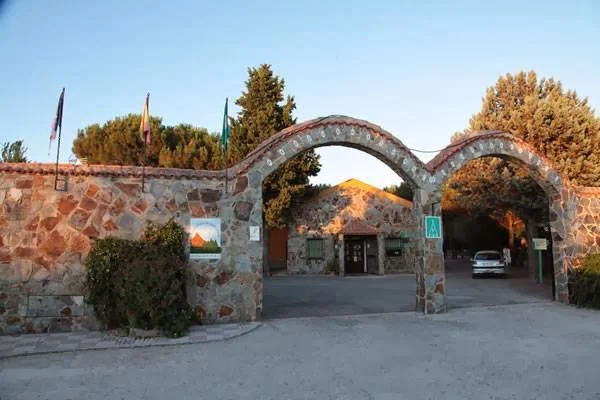 Camping Despeñaperros — camping en Santa Elena, Jaén, Andalucía · 3.8 de 5 (749 opiniones)