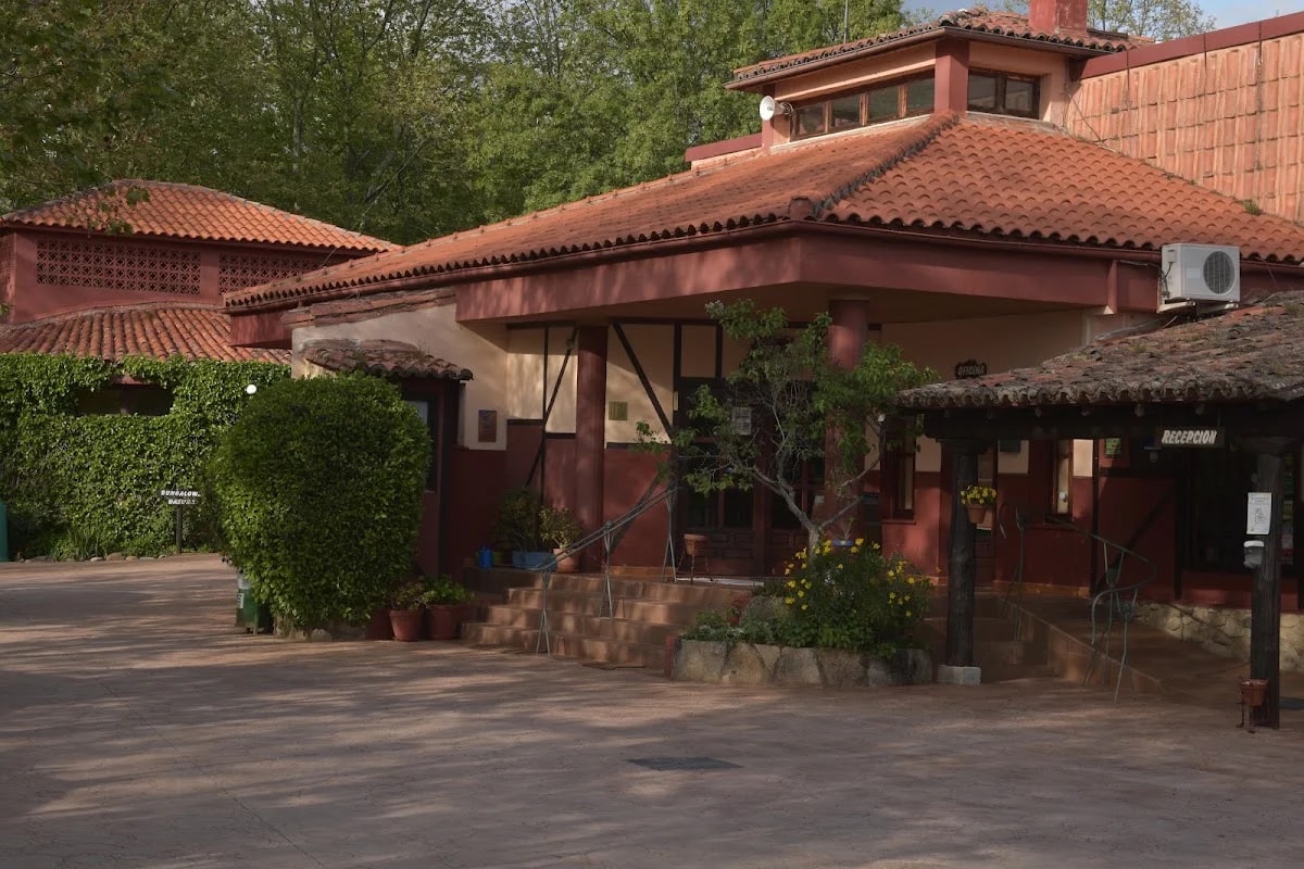 Camping El Pinajarro - Hervás — camping en Hervás, Cáceres, Extremadura · 4.5 de 5 (953 opiniones)