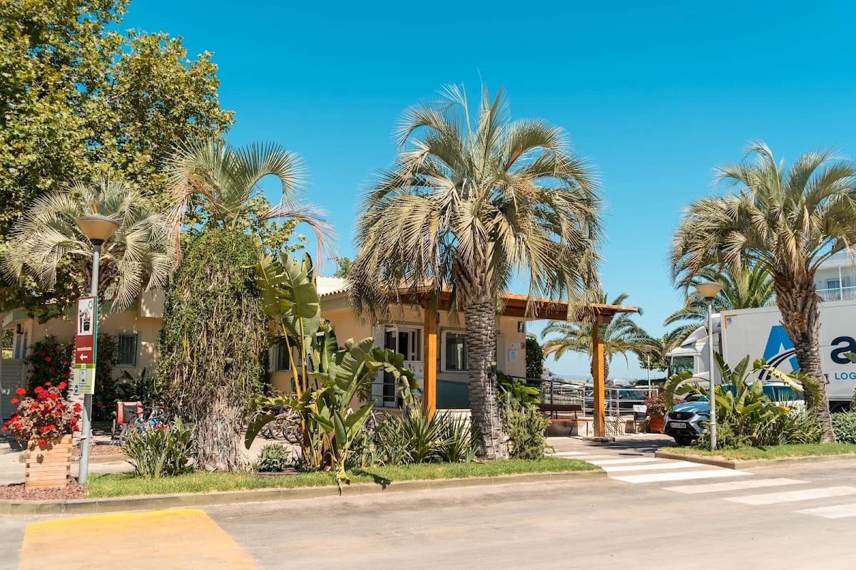 Camping Eucaliptus — camping en Platja Eucaliptus, s/n, 43870 Amposta, Tarragona, Cataluña, España, Cataluña · 4.3 de 5 (3532 opiniones) · A 100m de la playa