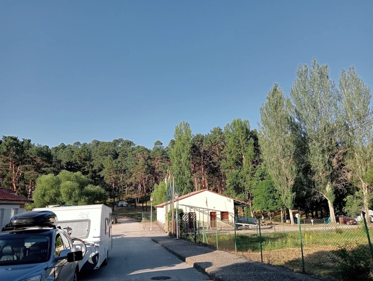 Camping Fuente del Botón — camping en Soria, Soria, Castilla y León · 4.1 de 5 (224 opiniones)