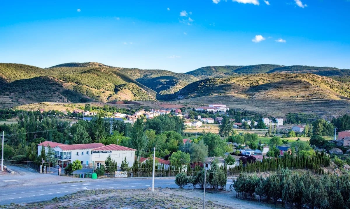 Camping Javalambre, S.L. — camping en Manzanera, Teruel, Aragón · 3.7 de 5 (251 opiniones)