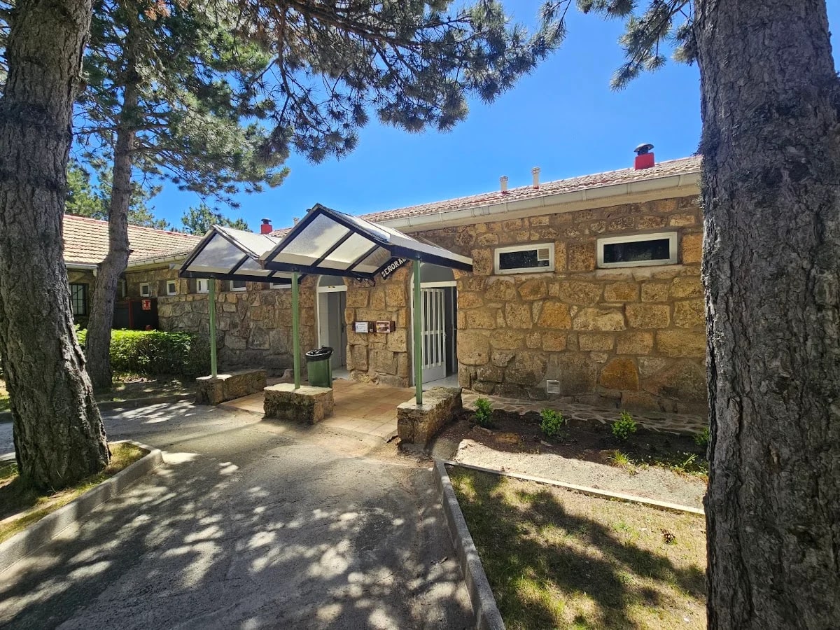 CAMPING LA NAVA — camping en Peguerinos, Ávila, Castilla y León · 4.5 de 5 (301 opiniones)