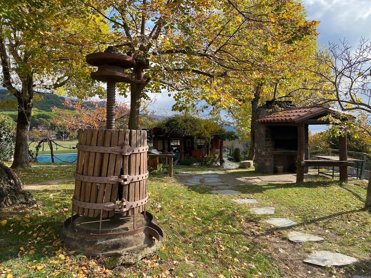 Camping Montseny - Masia Can Cervera — camping en Montseny, Barcelona, Cataluña · 4.6 de 5 (652 opiniones)