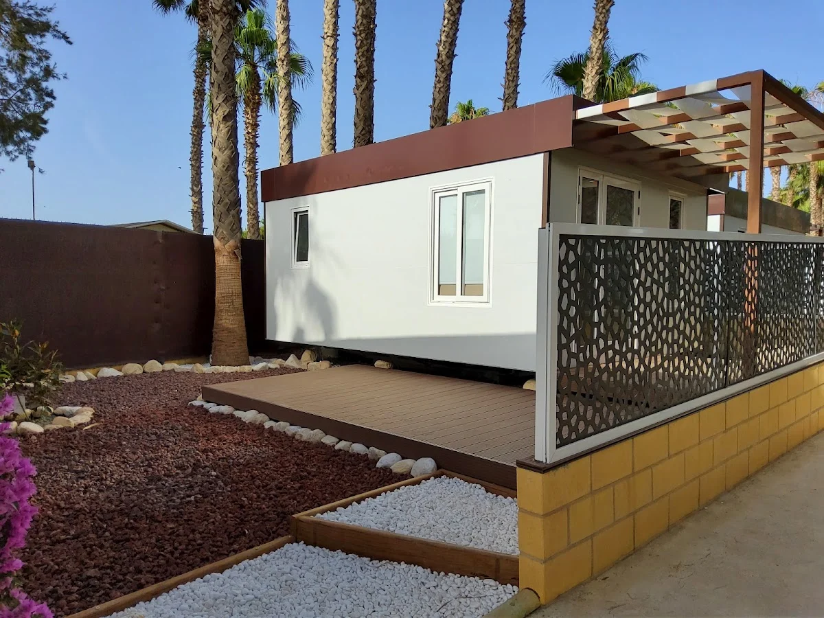 Camping-Naturista Almanat -Bungalows Naturista Almanat-FKK — camping en Almayate, Málaga, Andalucía · 4.4 de 5 (1534 opiniones)