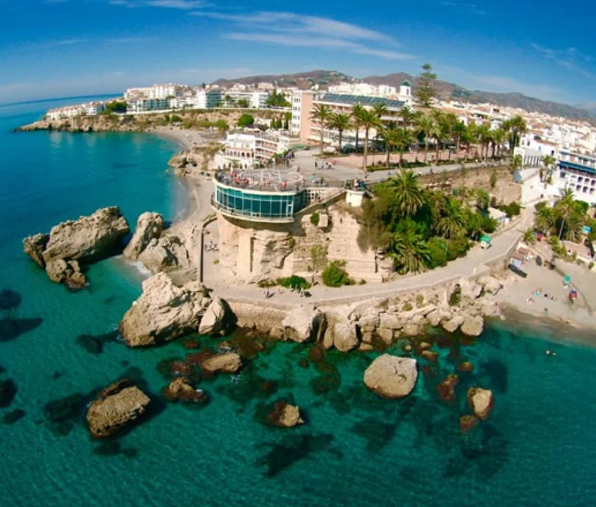 Camping Nerja — camping en Málaga, Málaga, Andalucía · 3.7 de 5 (611 opiniones)