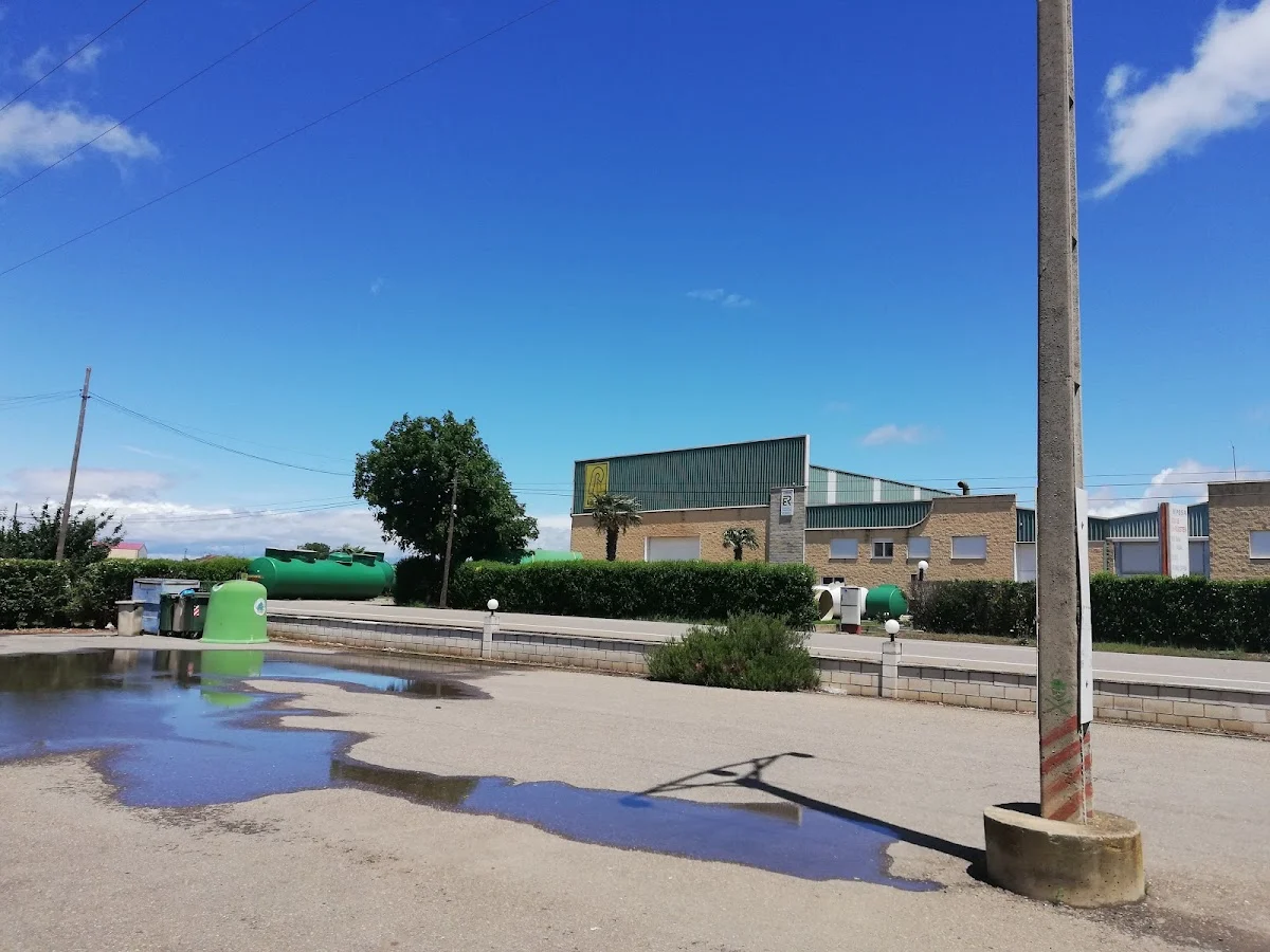 Camping Palazuelo — camping en Villamañán, León, Castilla y León · 3.7 de 5 (485 opiniones)