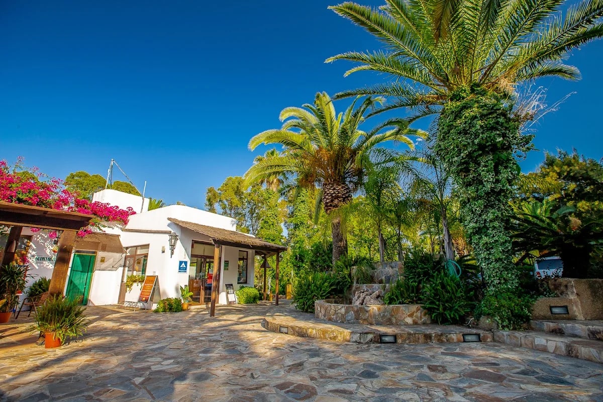 Camping Paloma — camping en Tarifa, Cádiz, Andalucía · 4.0 de 5 (1676 opiniones)