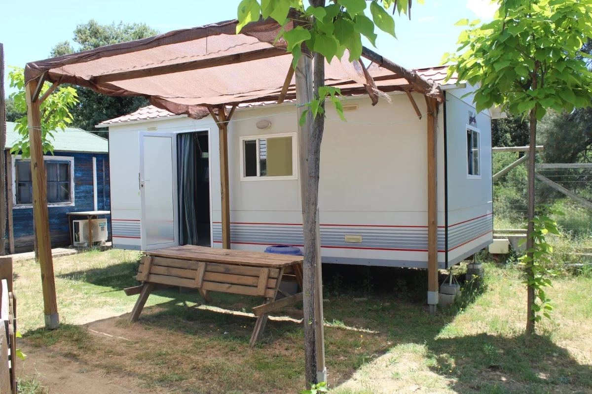 Camping Pantano del Burguillo — camping en AV-902, Km 16, 05110, Ávila, España, Castilla y León · 3.8 de 5 (461 opiniones)