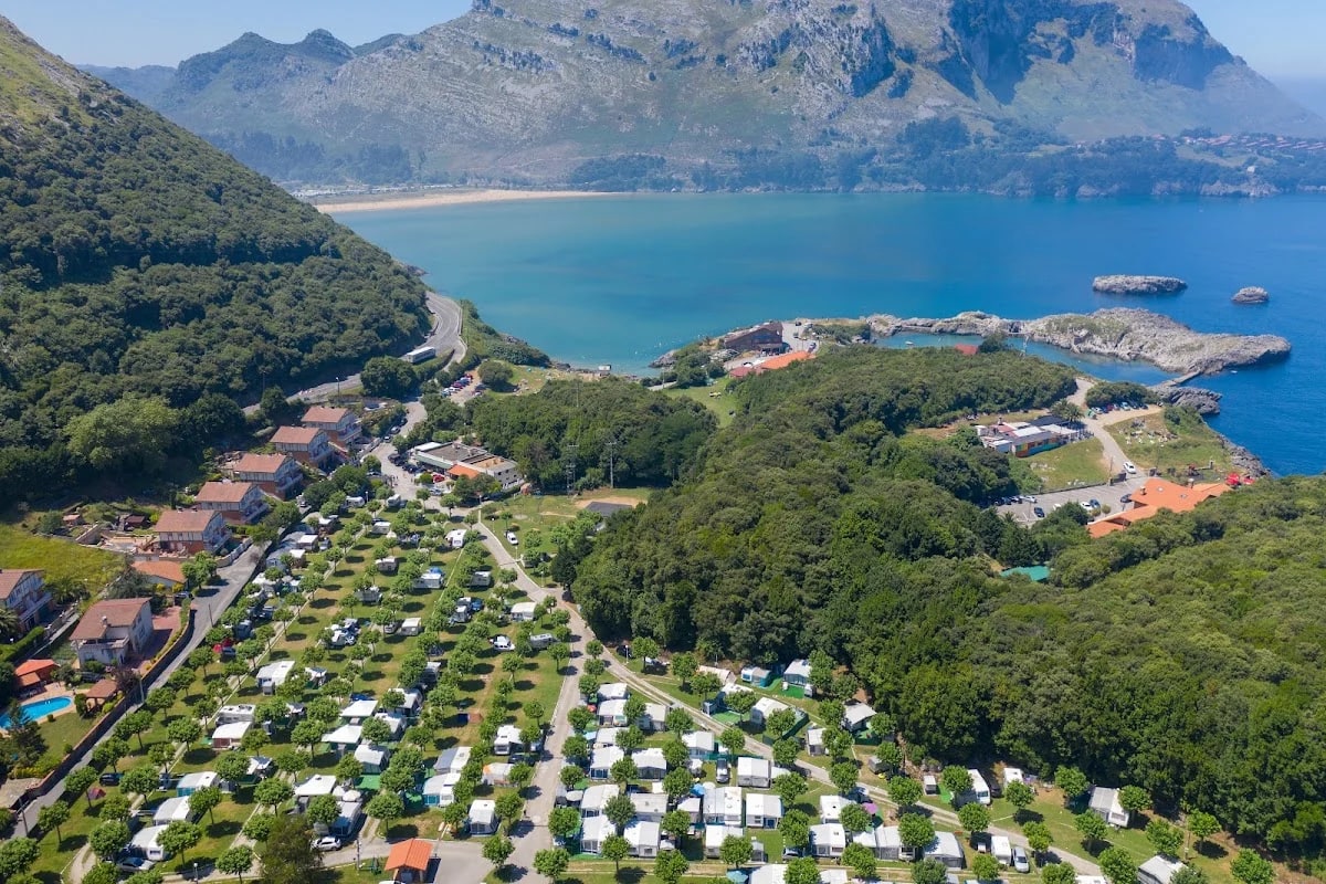 Camping Playa Arenillas — camping en Islares, Cantabria, Cantabria · 4.0 de 5 (1137 opiniones)