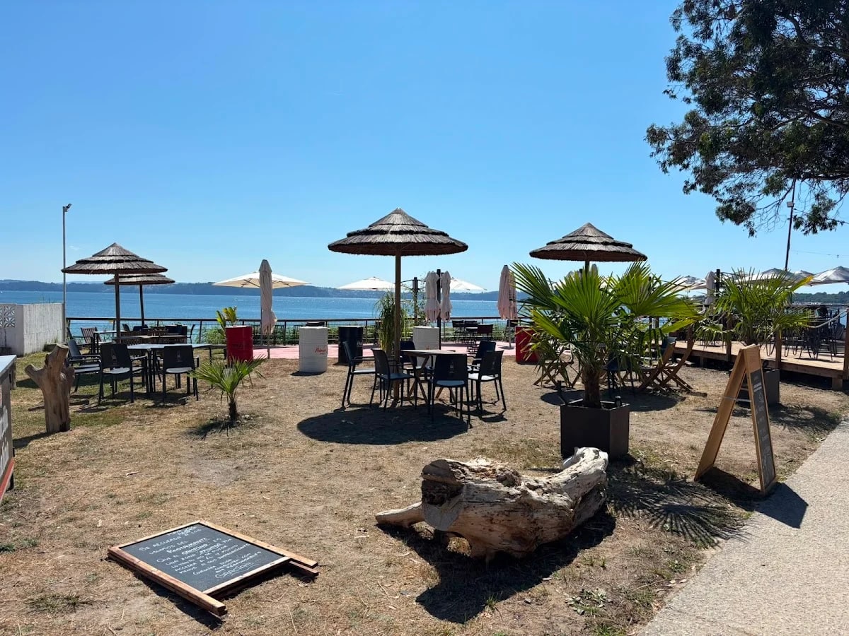 Camping Playa Raso — camping en Lugar Playa Raso, 16-18, 15623, La Coruña, España, Galicia · 3.9 de 5 (637 opiniones)