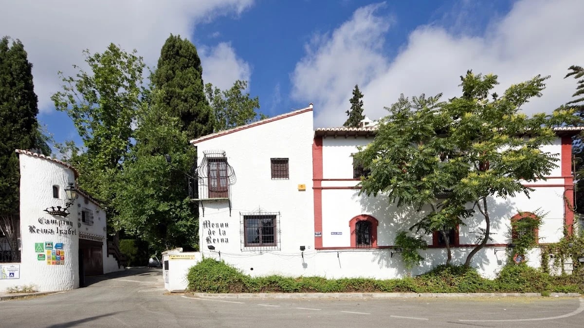 Camping Reina Isabel — camping en La Zubia, Granada, Andalucía · 4.3 de 5 (2054 opiniones)