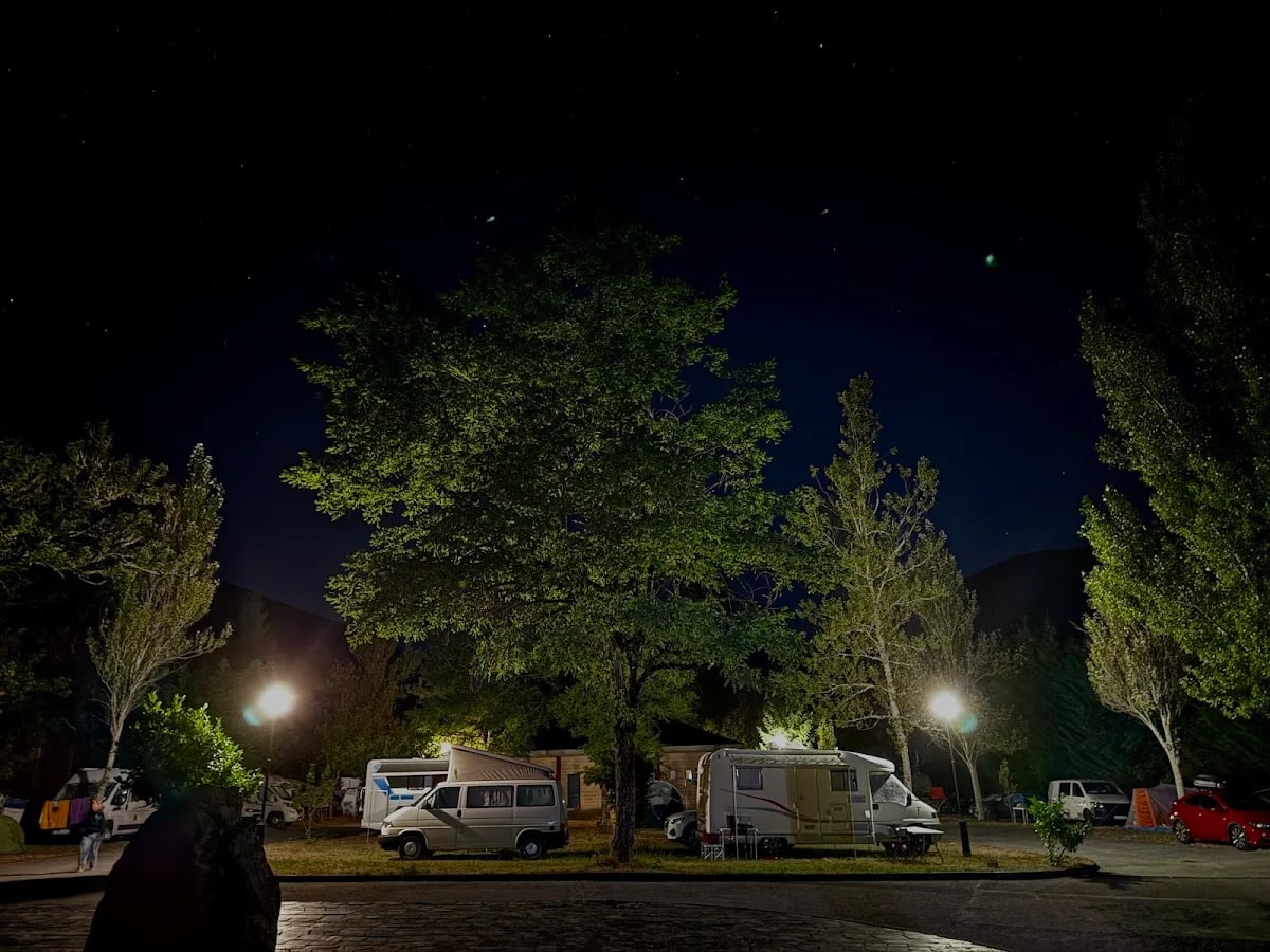 Camping Valle de Ancares — camping en Pereda de Ancares, León, Castilla y León · 4.8 de 5 (241 opiniones)