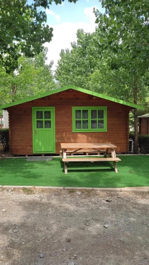 Camping Valle de Iruelas — camping en Carretera N - 403, 0 km 95 Reserva Natural del Valle de Iruelas, 05110, Ávila, España, Castilla y León · 3.9 de 5 (1044 opiniones)