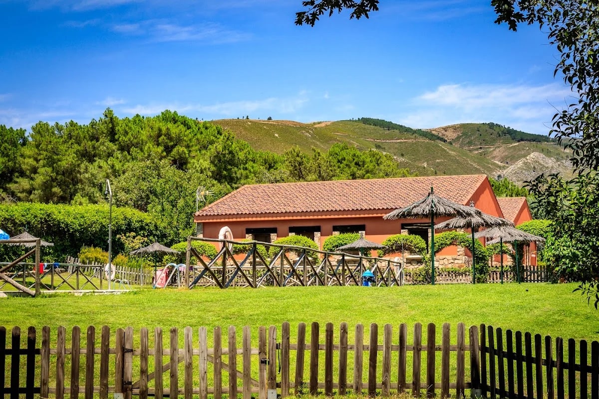 Camping Valverde Natural — camping en Valverde del Fresno, Cáceres, Extremadura · 4.2 de 5 (280 opiniones)