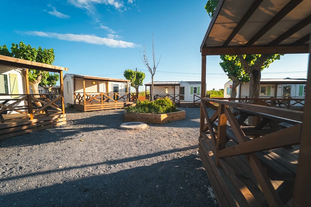 HolaCamp Chilches — camping en Playa de Chilches, Castellón, Comunidad Valenciana · 4.0 de 5 (627 opiniones)