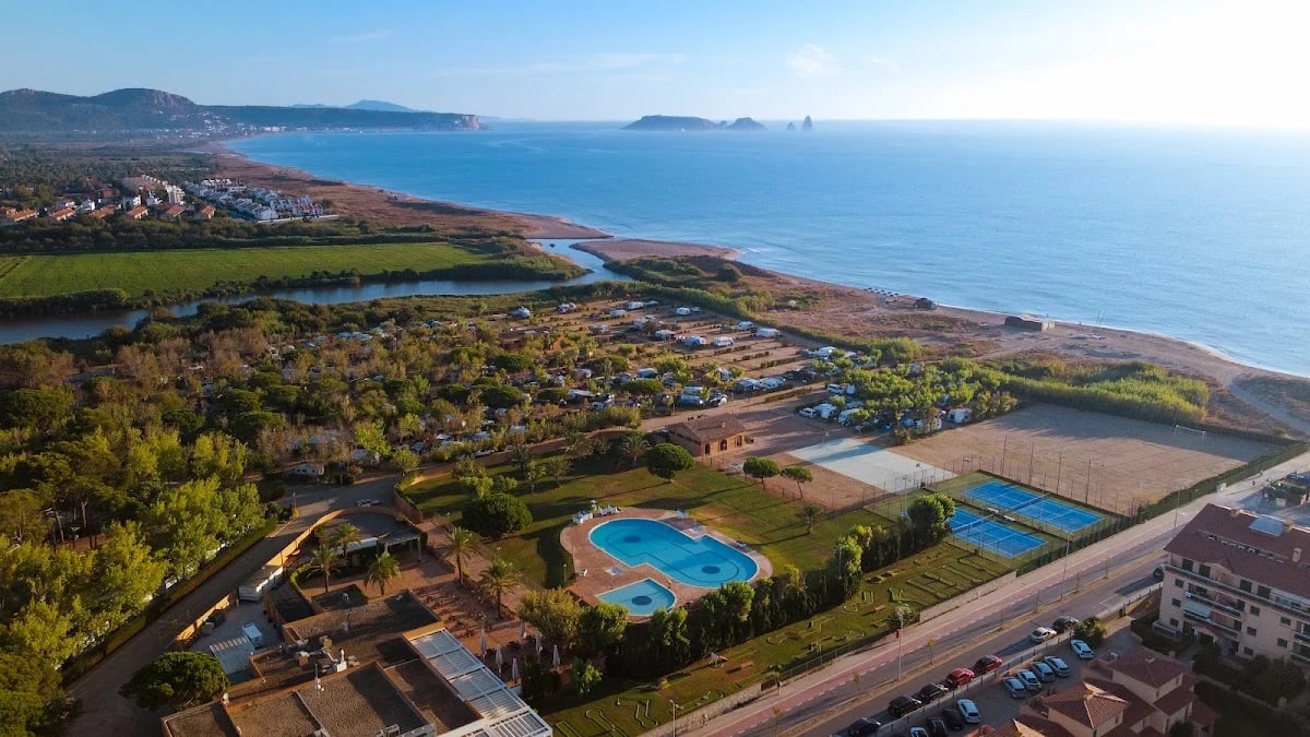 Kampaoh Costa Brava — camping en Pals, Girona, Cataluña · 4.2 de 5 (482 opiniones)