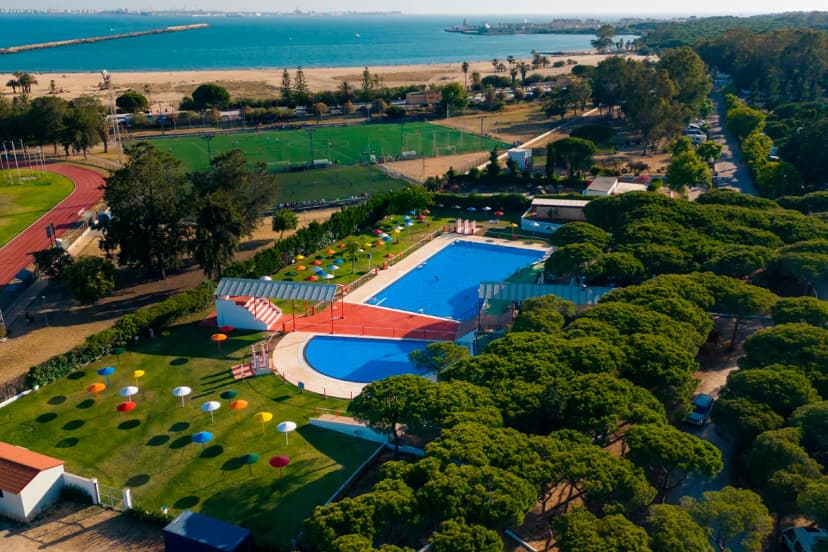 Kampaoh El Puerto — glamping en El Puerto de Santa María, Cádiz, Andalucía · 4.5 de 5 (989 opiniones) · Salida directa a la playa de La Puntilla