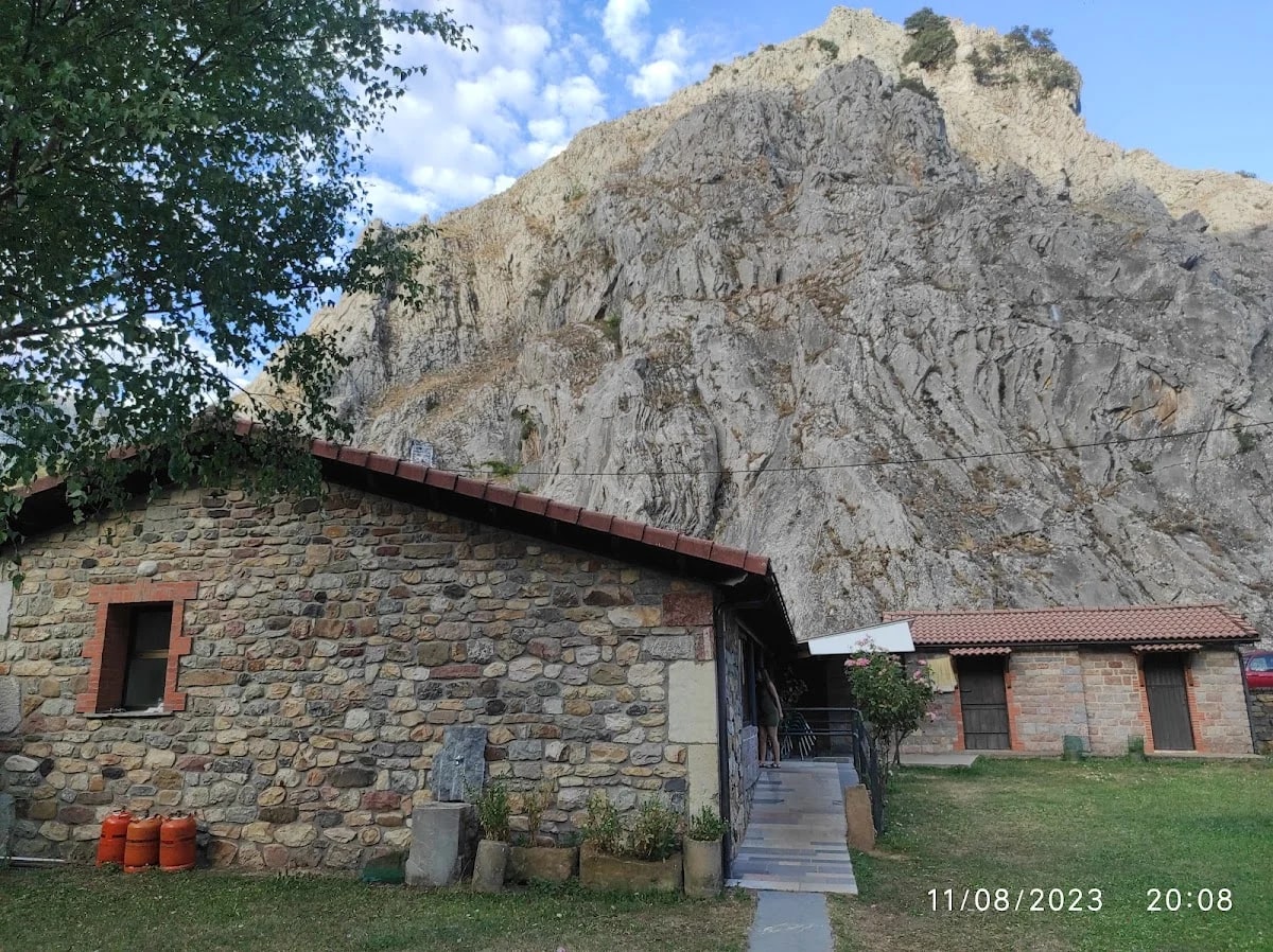 Las Cuevas — camping en Montuerto, León, Castilla y León · 4.2 de 5 (124 opiniones)