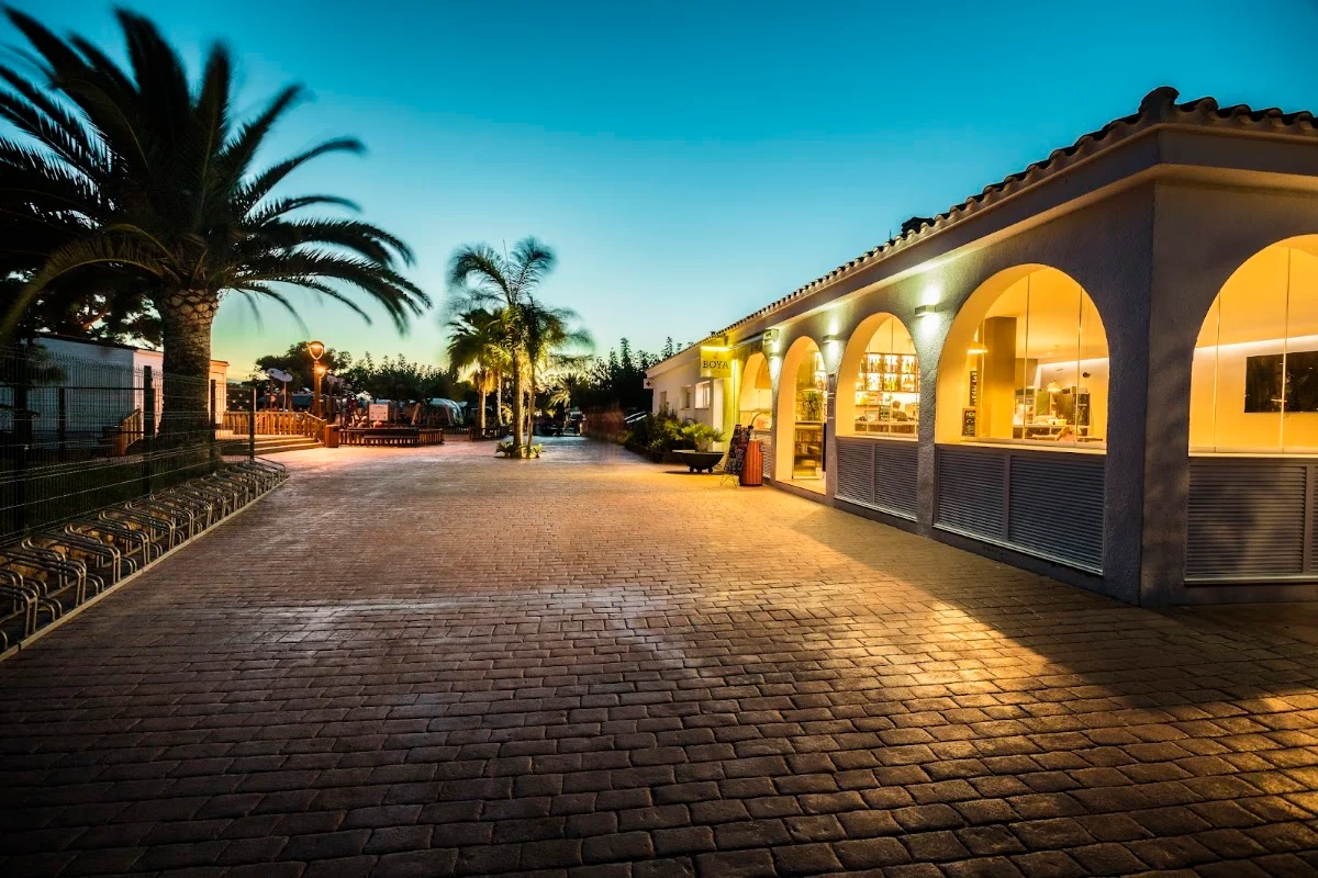 Las Palmeras Camping & Bungalow Tarragona — camping en Tarragona, Tarragona, Cataluña · 4.3 de 5 (4409 opiniones)
