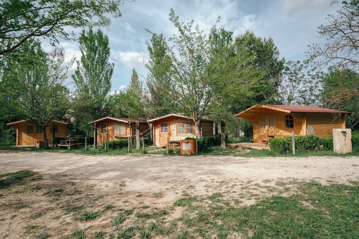 Slow Life Camping Venta del Moro — camping en Venta del Moro, Valencia, Comunidad Valenciana · 4.3 de 5 (412 opiniones)