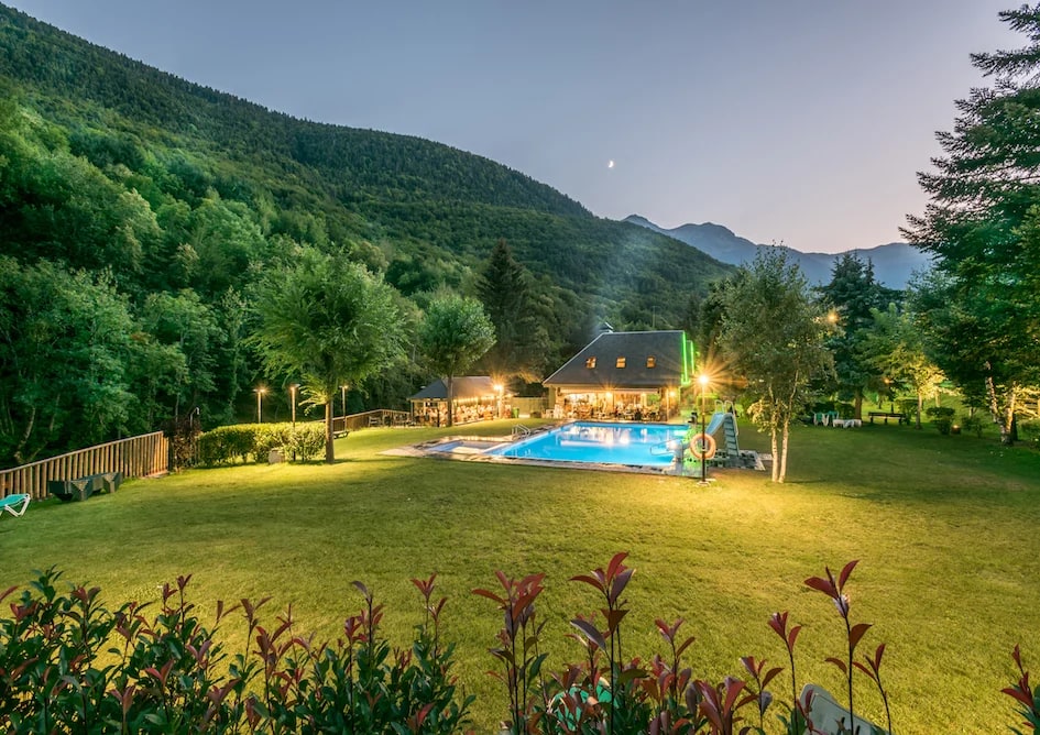 Verneda Camping Mountain Resort — camping en El Pont d'Arròs, Lérida, Cataluña · 4.5 de 5 (1991 opiniones)