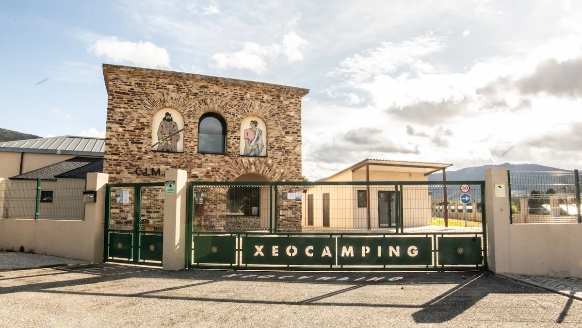 Xeocámping Montañas do Courel — camping en Ribas de Sil, Lugo, Galicia · 4.9 de 5 (79 opiniones)