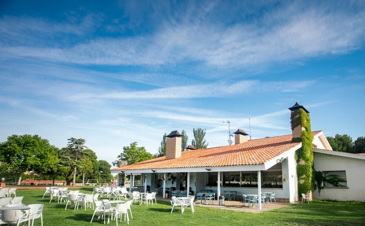 Zaragoza Camping Oceano Atlantico — camping en Zaragoza, Zaragoza, Aragón · 3.7 de 5 (3783 opiniones)