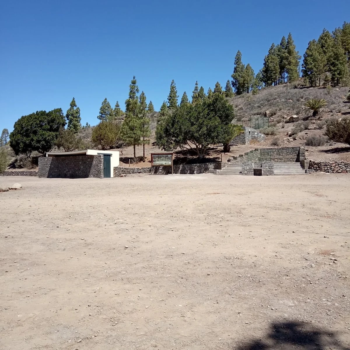 Zona de Acampada Morro De Santiago — camping en San Bartolomé de Tirajana, Las Palmas, Canarias · 4.5 de 5 (40 opiniones)